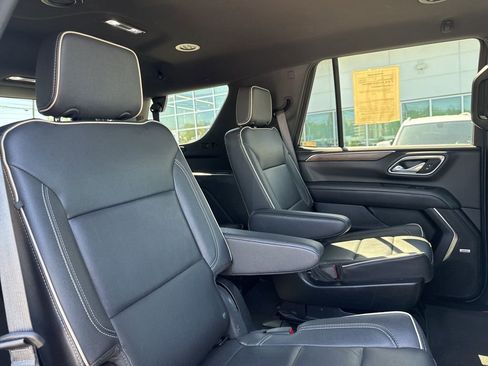 Used 2024 Chevrolet Tahoe Premier AWD/4WD image 26