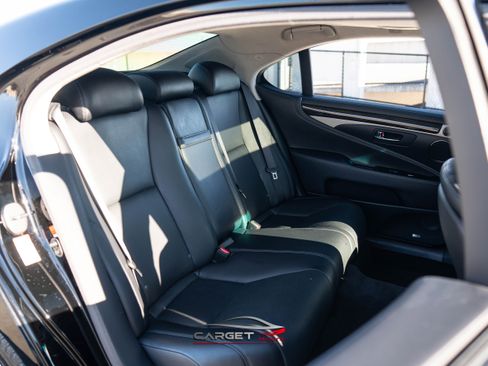 Used 2016 Lexus LS 460 L image 18