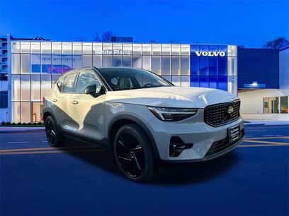 New 2026 Volvo XC40 B5 Ultra w/ Climate Package