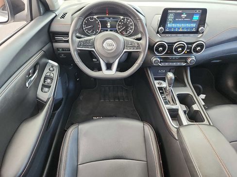 Used 2023 Nissan Sentra SR w/ SR Premium Package FWD image 11