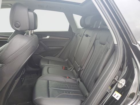 Used 2023 Audi Q5 e Premium w/ Convenience Package AWD/4WD image 14