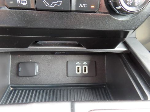 Used 2016 Ford F150 XLT w/ Equipment Group 302A Luxury AWD/4WD image 29