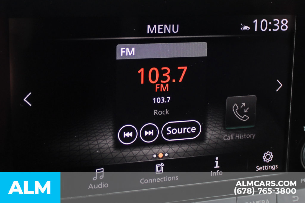 Used 2025 Nissan Pathfinder SV FWD image 32