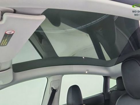 Used 2023 Tesla Model Y Performance image 54