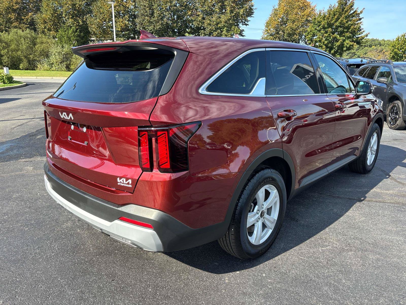 Used 2025 Kia Sorento LX FWD image 5