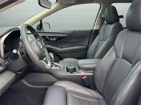 Used 2025 Subaru Outback Limited AWD/4WD image 19