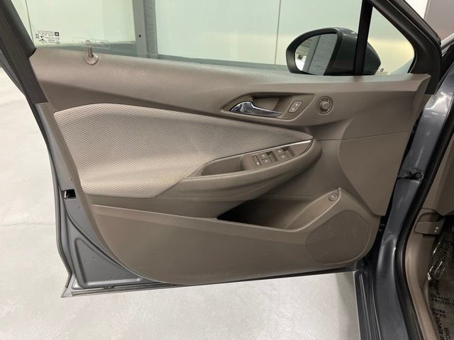 Used 2018 Chevrolet Cruze LT FWD image 26
