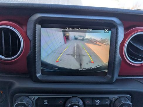 Used 2022 Jeep Wrangler Unlimited Rubicon AWD/4WD image 18