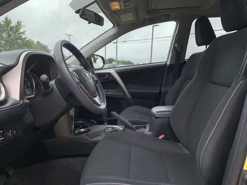 Used 2013 Toyota RAV4 XLE FWD image 16