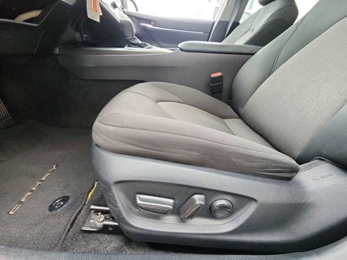 Used 2023 Toyota Camry LE FWD image 13