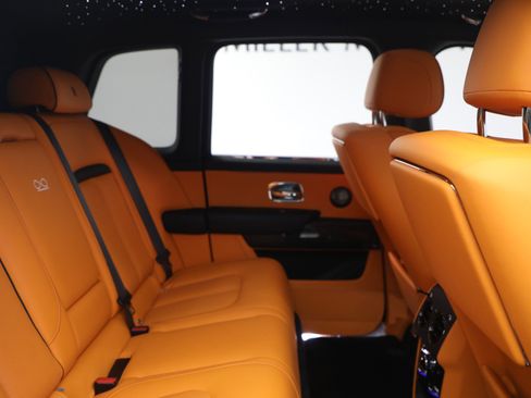New 2026 Rolls-Royce Cullinan Black Badge image 22