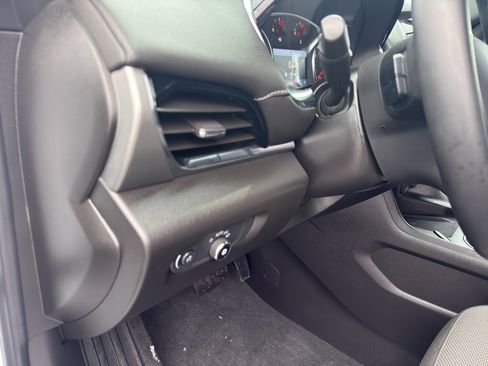 Used 2023 Chevrolet Traverse LT w/ Midnight/Sport Edition image 15