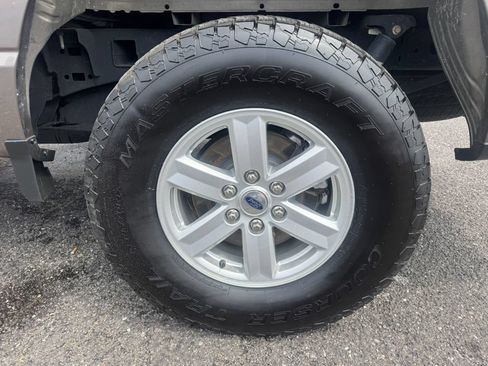 Used 2023 Ford F150 XLT AWD/4WD image 5