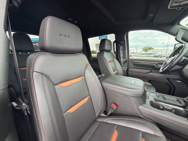 Used 2024 GMC Sierra 2500 AT4 w/ AT4 Preferred Package AWD/4WD image 16