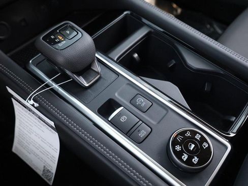 New 2025 Nissan Pathfinder Platinum w/ Cargo Package image 20