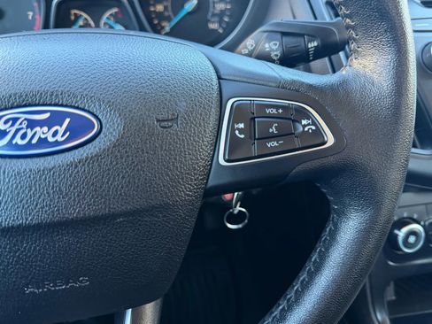 Used 2016 Ford Focus SE w/ SE Cold Weather Package image 18