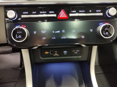 Used 2025 Hyundai Tucson SEL AWD/4WD image 34
