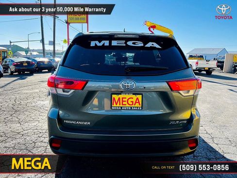 Used 2019 Toyota Highlander XLE image 16