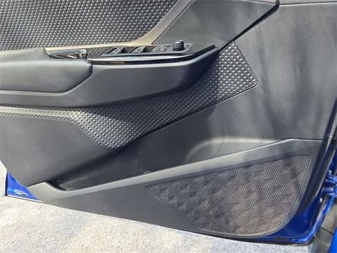 Used 2019 Toyota C-HR XLE image 29