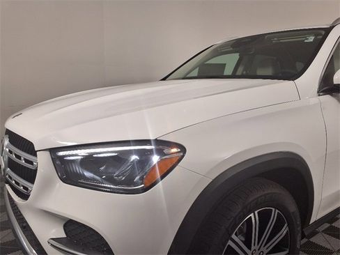 Used 2025 Mercedes-Benz GLE 350 4MATIC image 11