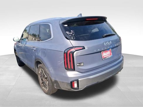 Certified 2023 Kia Telluride EX w/ EX Captain's Chair Package FWD image 4
