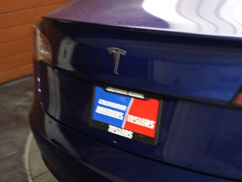 Used 2020 Tesla Model 3 Long Range image 4