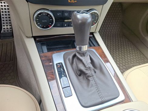 Used 2012 Mercedes-Benz C 300 4MATIC Sedan image 16