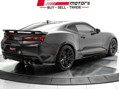 Used 2018 Chevrolet Camaro ZL1 RWD image 6