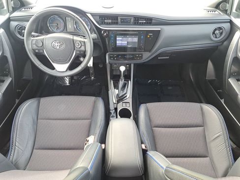 Used 2017 Toyota Corolla SE image 9
