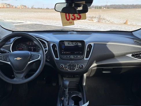 Used 2023 Chevrolet Malibu LT FWD image 29