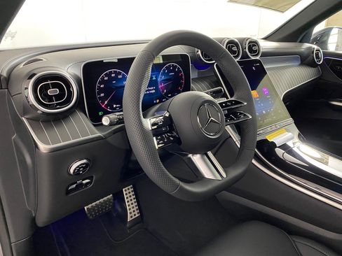 Used 2026 Mercedes-Benz GLC 300 4MATIC image 4