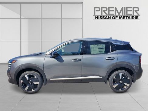 New 2026 Nissan Kicks SR image 3