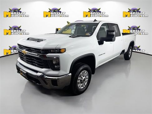 Used 2024 Chevrolet Silverado 2500 LT image 1