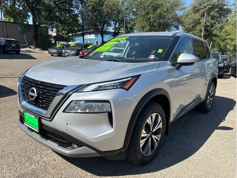Used 2023 Nissan Rogue SV AWD/4WD image 3