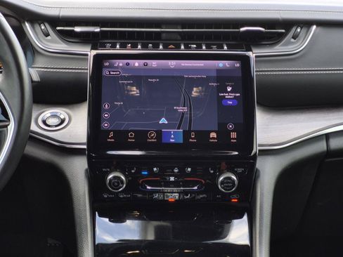 Used 2022 Jeep Grand Cherokee Overland RWD image 19