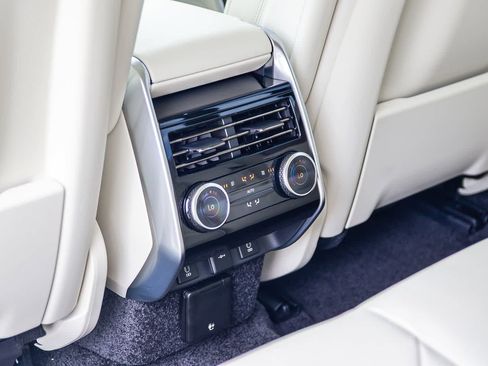 New 2026 Land Rover Range Rover SE AWD/4WD image 19
