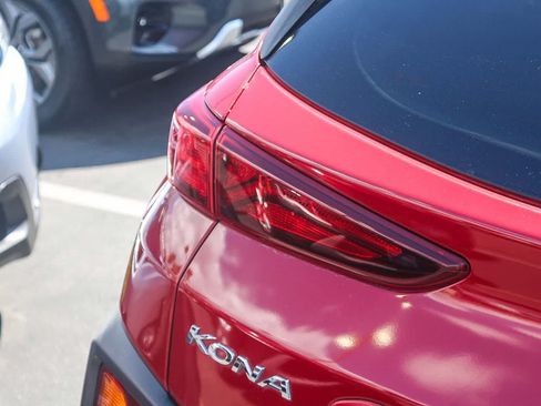 Used 2021 Hyundai Kona SEL FWD image 8