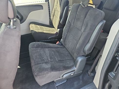 Used 2014 Dodge Grand Caravan SXT FWD image 8