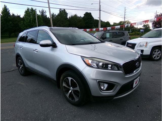 Used 2017 Kia Sorento EX w/ EX Advanced Touring Package AWD/4WD image 16