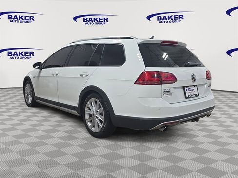 Used 2017 Volkswagen Golf Alltrack SE image 7