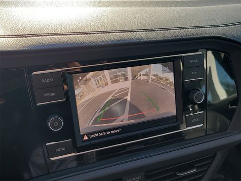 Used 2021 Volkswagen Jetta SE image 23