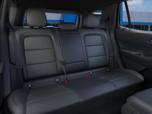 New 2026 Chevrolet Equinox LT FWD image 17