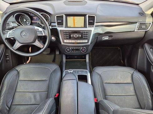 Used 2016 Mercedes-Benz GL 550 4MATIC image 18