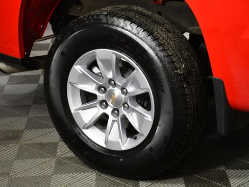 Used 2025 Chevrolet Silverado 1500 LT image 56