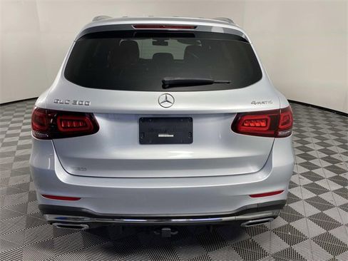 Used 2020 Mercedes-Benz GLC 300 4MATIC w/ AMG Line image 7