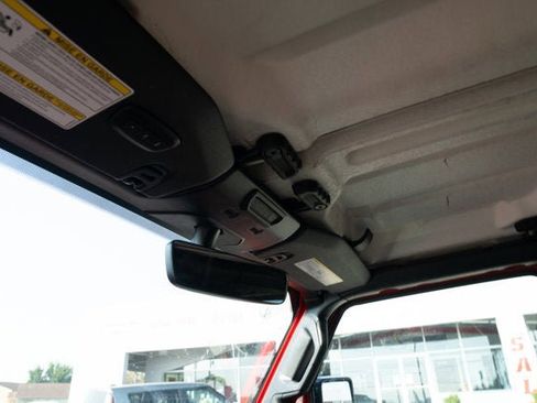 Certified 2023 Jeep Gladiator Overland image 17