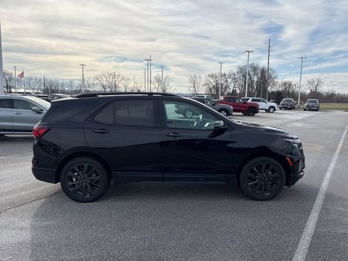 Certified 2023 Chevrolet Equinox RS w/ RS Leather Package AWD/4WD image 4