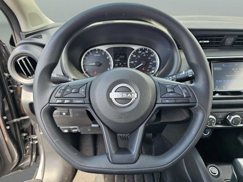 Used 2024 Nissan Kicks S image 19