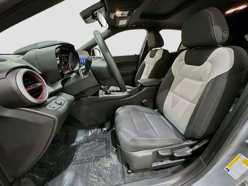 Certified 2026 Chevrolet Trax RS w/ Sunroof Package image 20