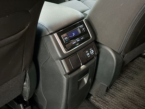 Used 2023 Subaru Ascent Premium w/ Convenience Package AWD/4WD image 27